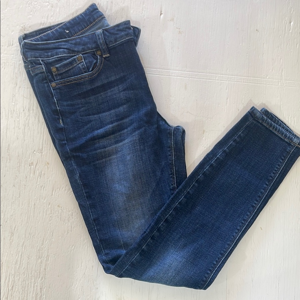 Two by Vince Camuto Dark Blue Ankle Jeans